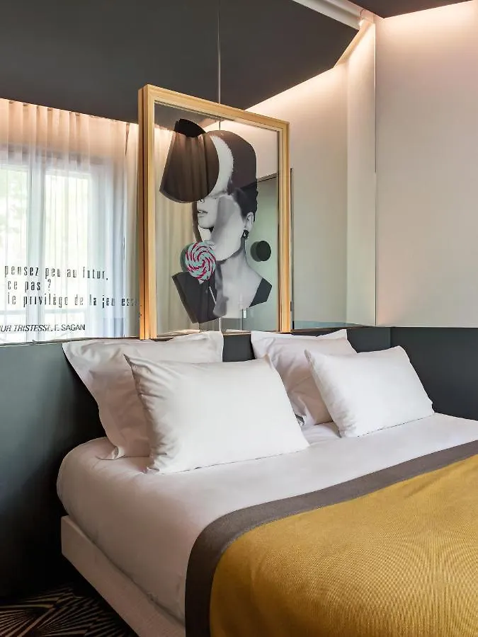 Hotel Gaston Paris France